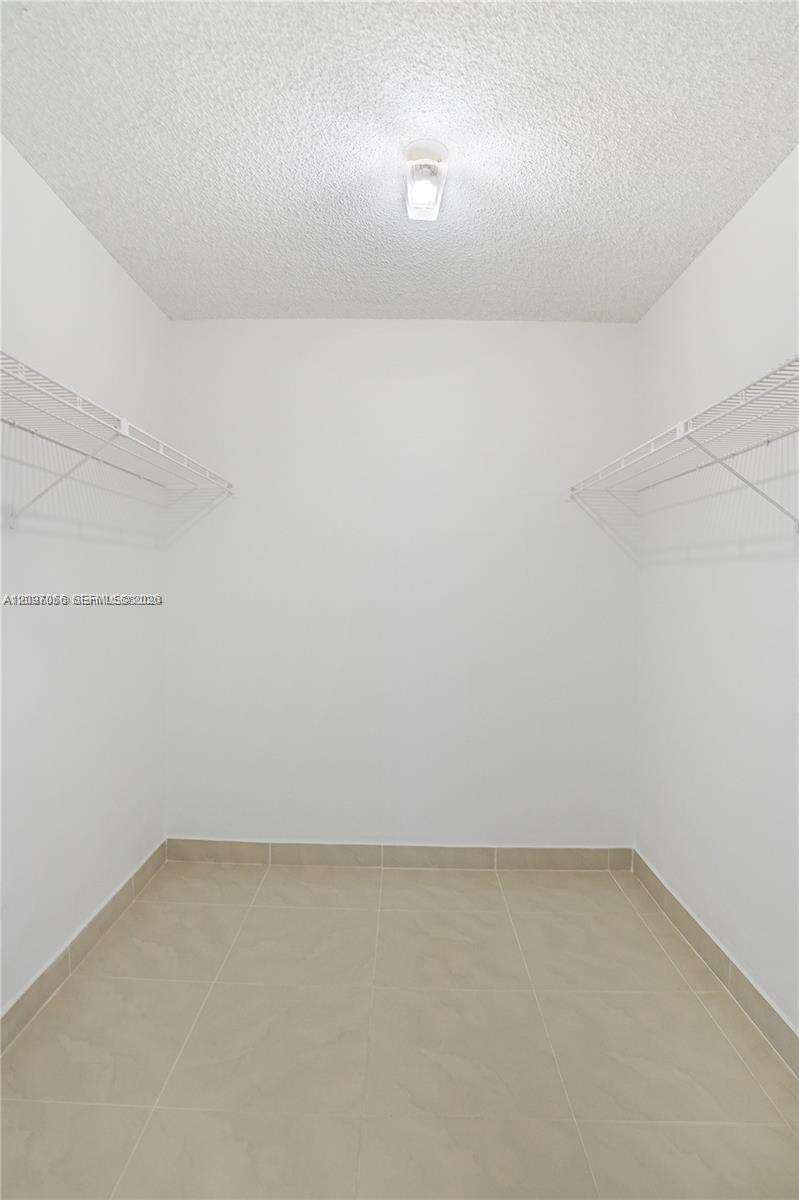 The Hallmark Of Hollywood | Unit #414 Unit #414 | Picture 8