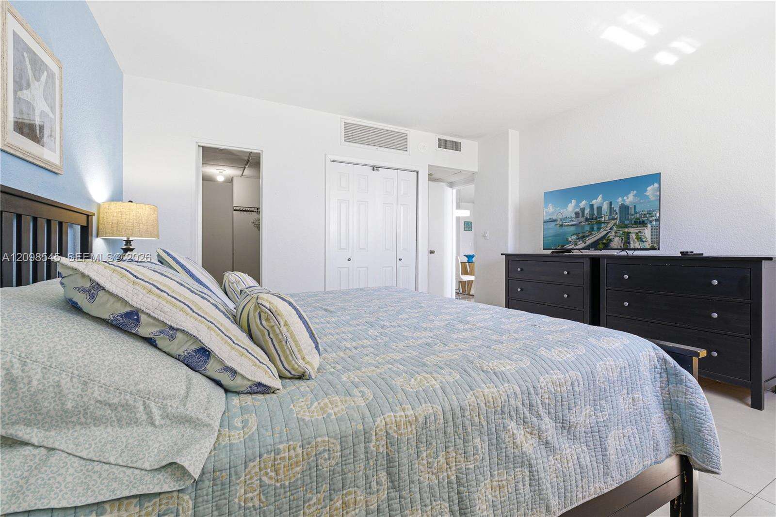 Tides On Hollywood Beach | Unit #10L Unit #10L | Picture 17