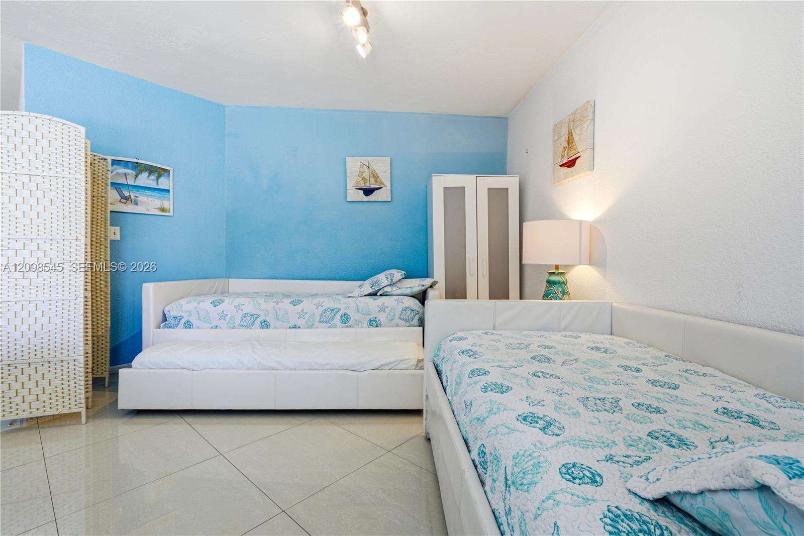 Tides On Hollywood Beach | Unit #10L Unit #10L | Picture 8