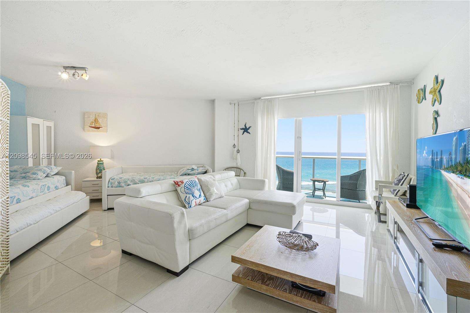 Tides On Hollywood Beach | Unit #10L Unit #10L | Picture 9
