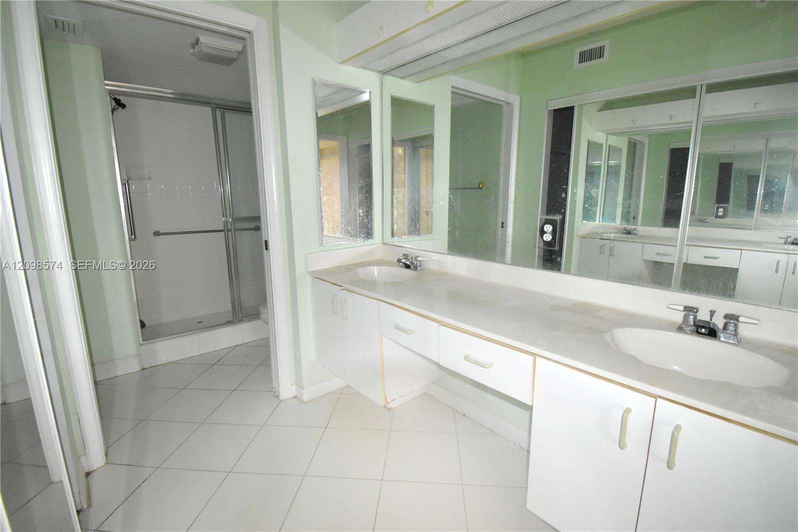 Granville Condominium A | Unit #104 Unit #104 | Picture 9