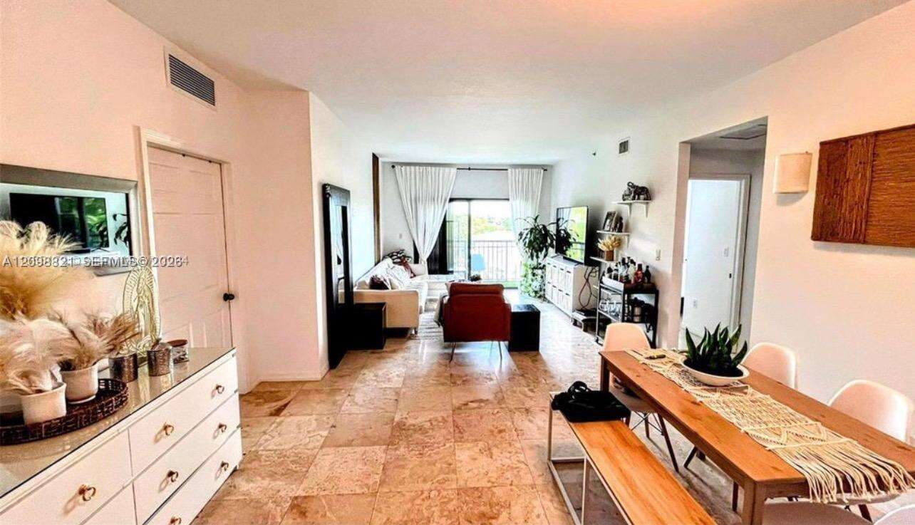 Keystone Villas | Unit #502 Unit #502 | Picture 3