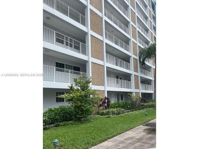 No 39 Palm Aire Country Club Apts | Unit #110 Unit #110 | Picture 2