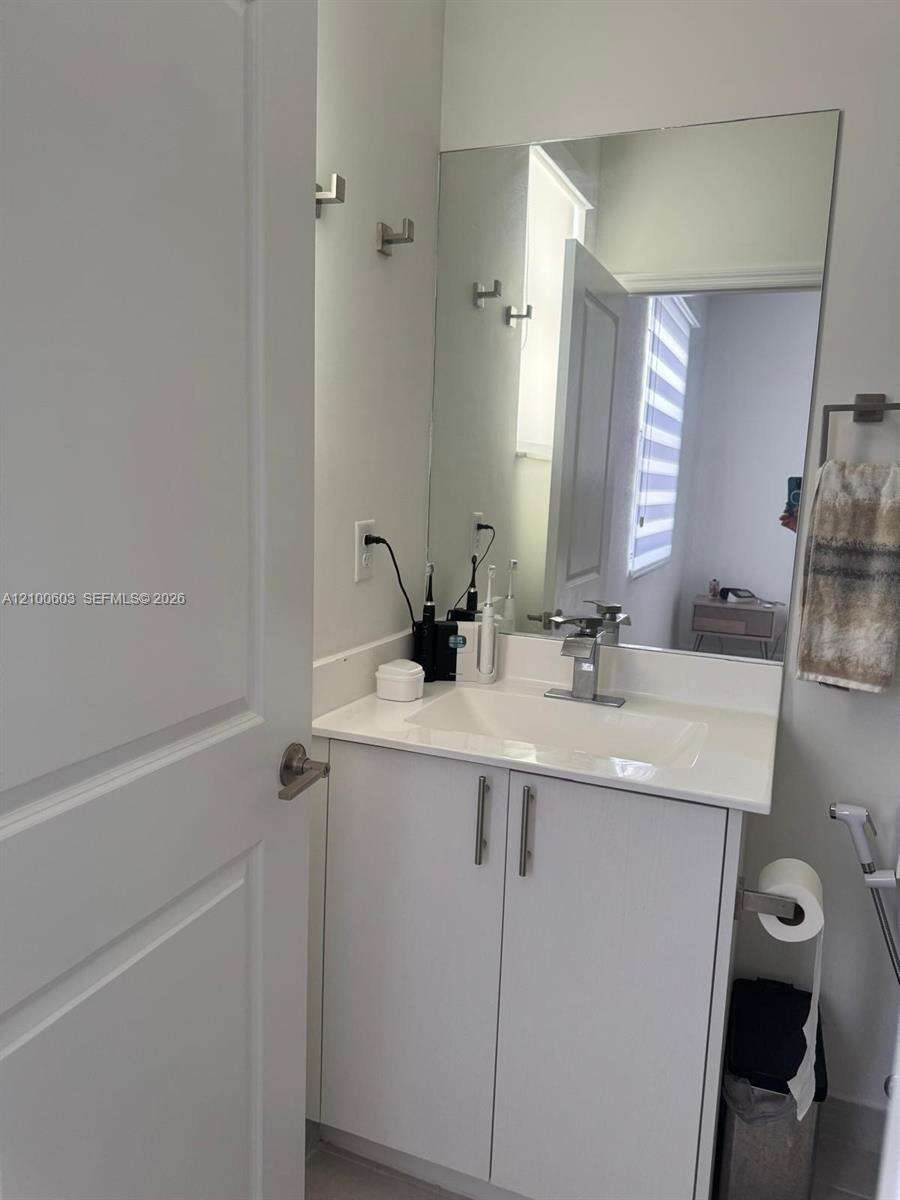 Kendall Assemblage South | N/A N/A | Picture 16