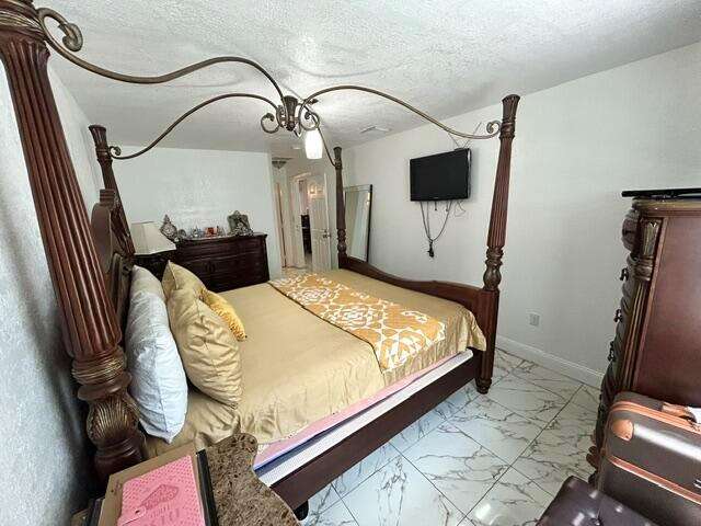 Executive Manors 20 52 42 | N/A N/A | Picture 24