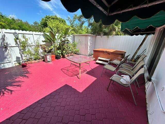 Executive Manors 20 52 42 | N/A N/A | Picture 28