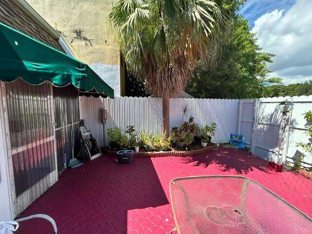 Executive Manors 20 52 42 | N/A N/A | Picture 30