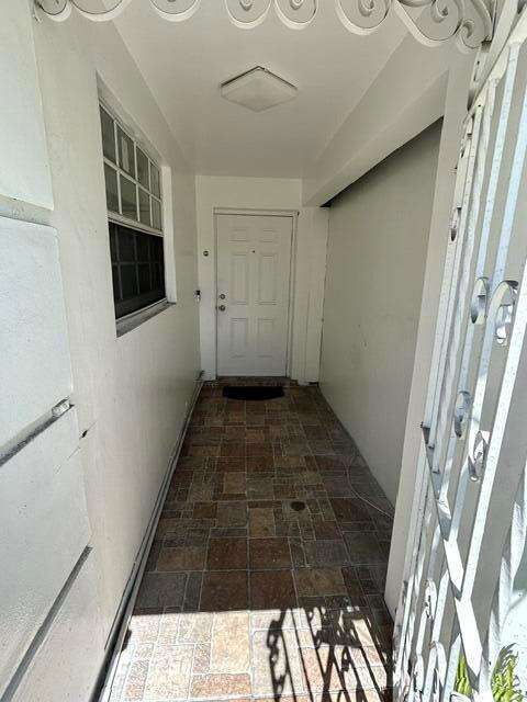 Executive Manors 20 52 42 | N/A N/A | Picture 4