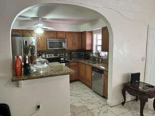 Executive Manors 20 52 42 | N/A N/A | Picture 9