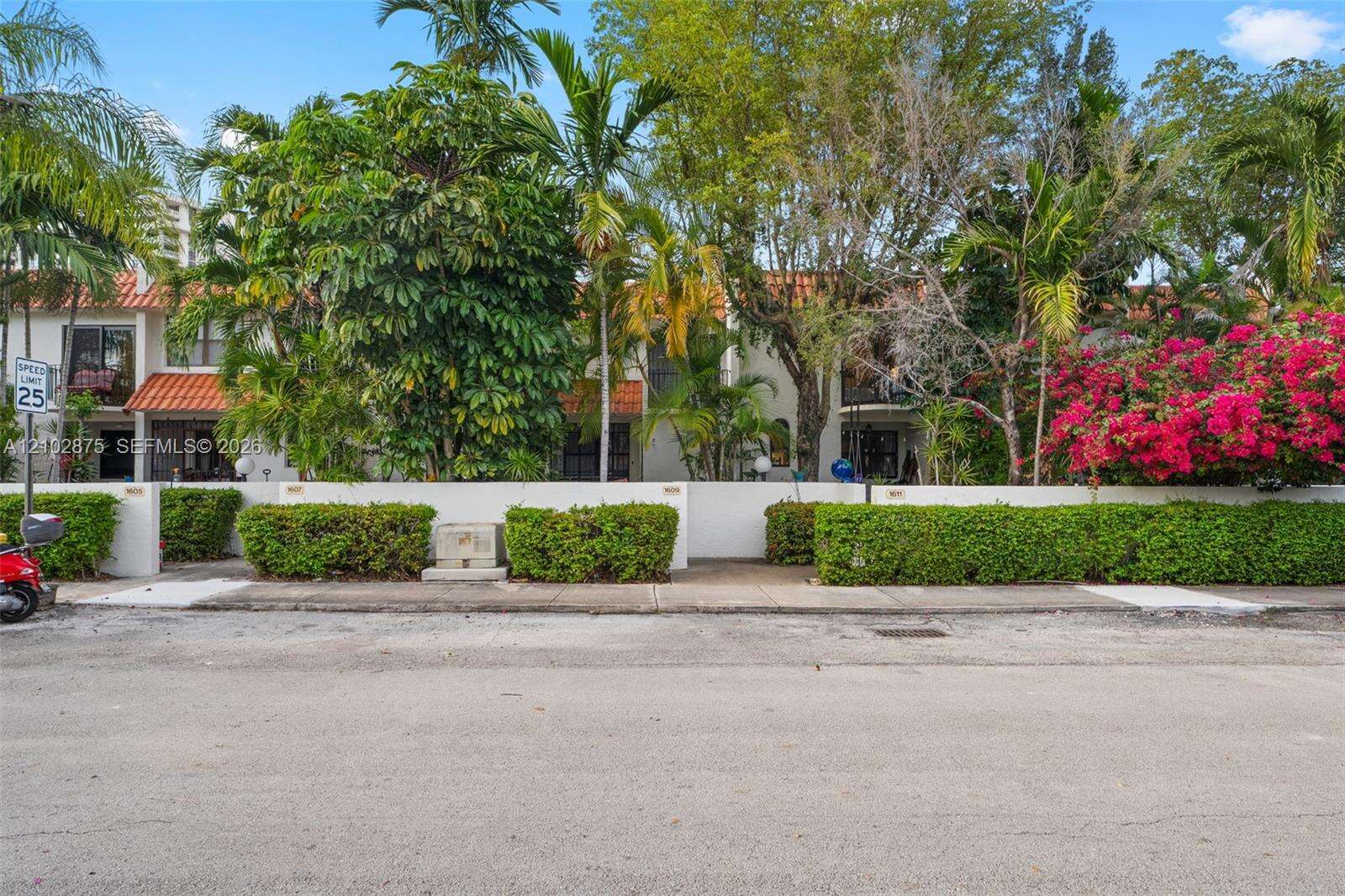 Harbour Club Villas Condo Townhouse 3 6 | Unit #3-6 Unit #3-6 | Picture 3