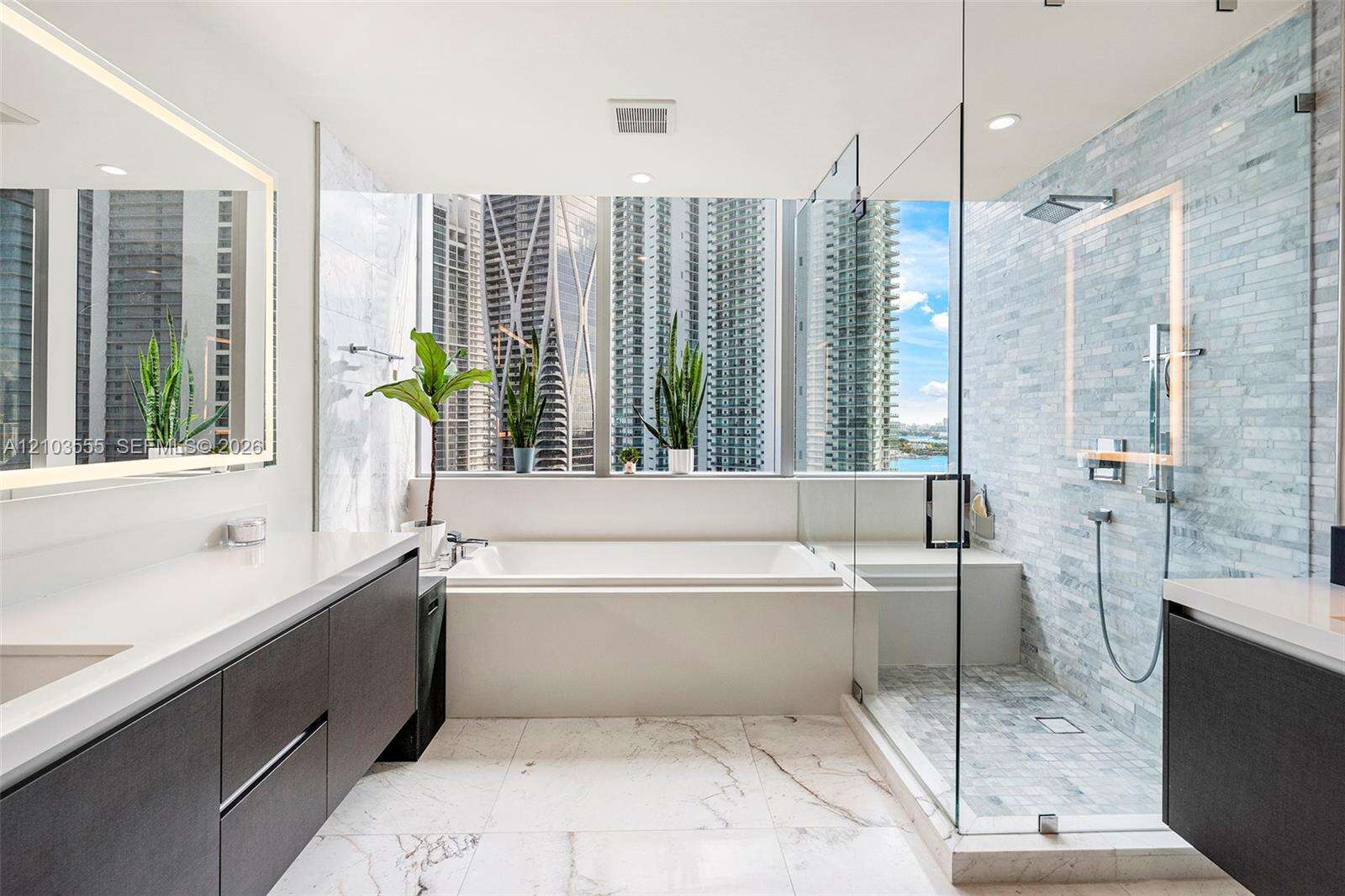 Paramount Miami Worldcenter | Unit #1901 Unit #1901 | Picture 16