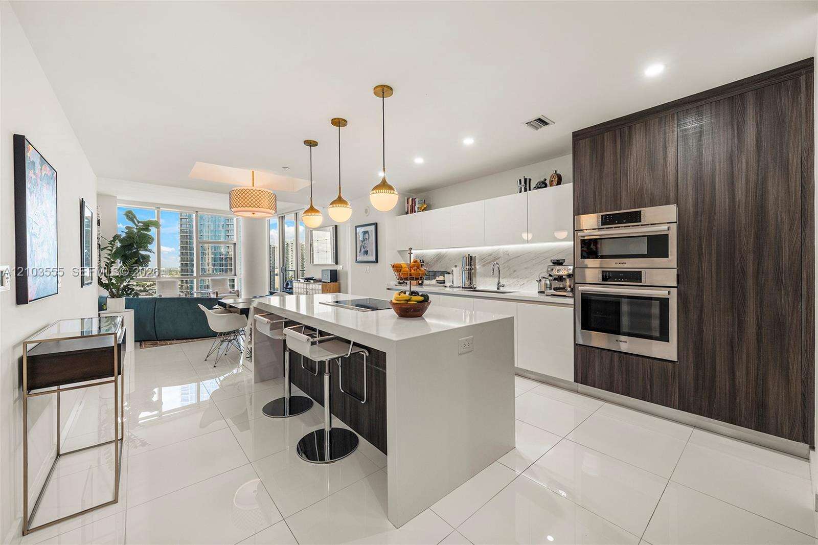Paramount Miami Worldcenter | Unit #1901 Unit #1901 | Picture 8