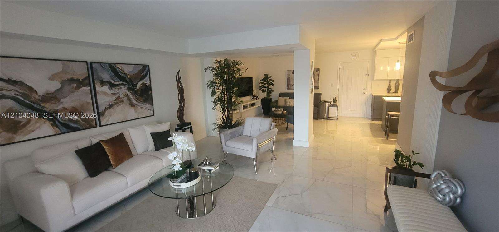 The Beach Club At Fontainebleau Park | Unit #I108 Unit #I108 | Picture 2