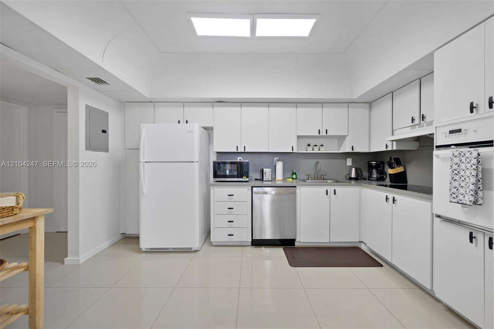 Ocean Reserve | Unit #708 Unit #708 | Picture 9