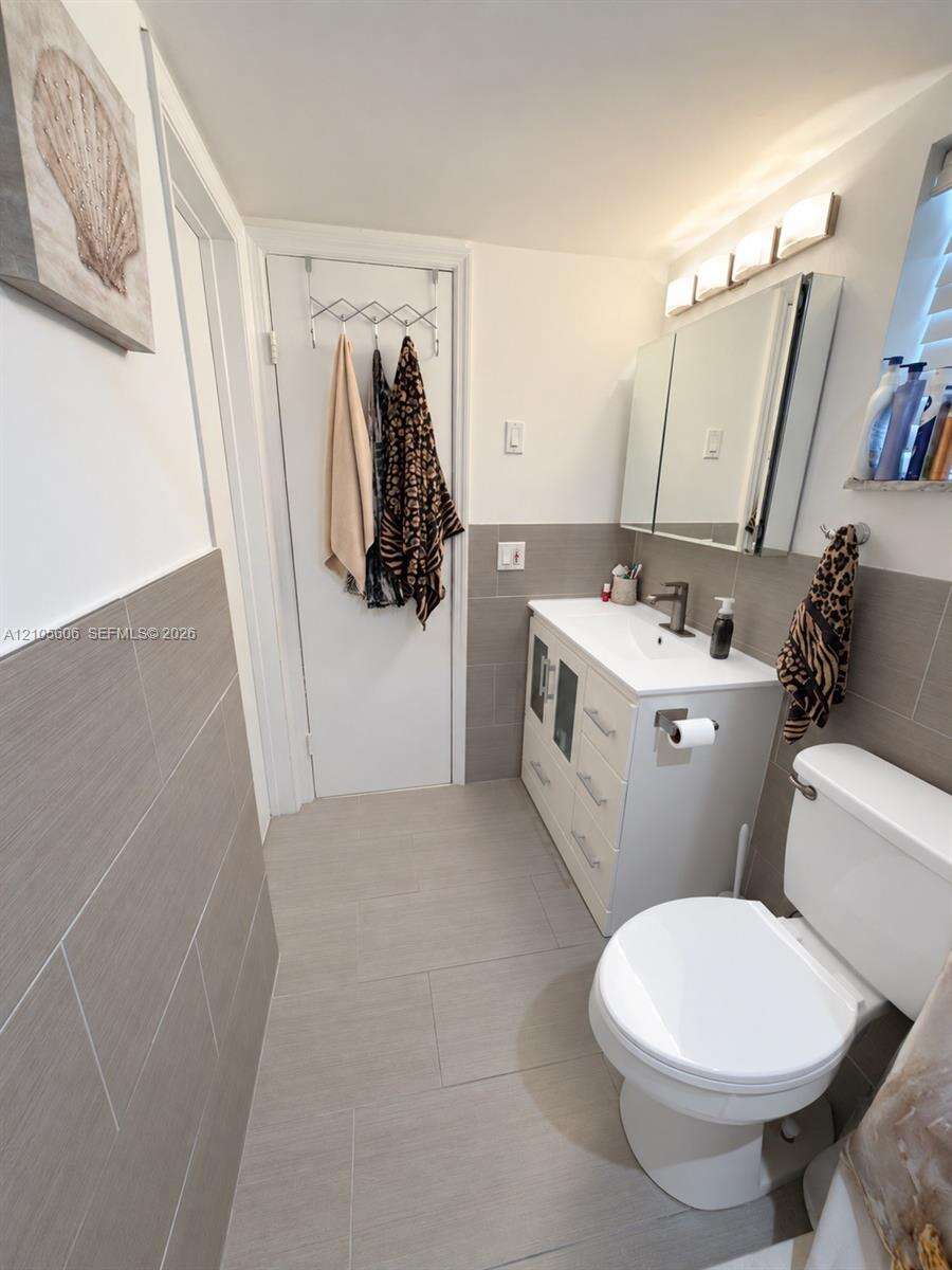 Hillcrest Country Club Apts No 7 | Unit #205 Unit #205 | Picture 33