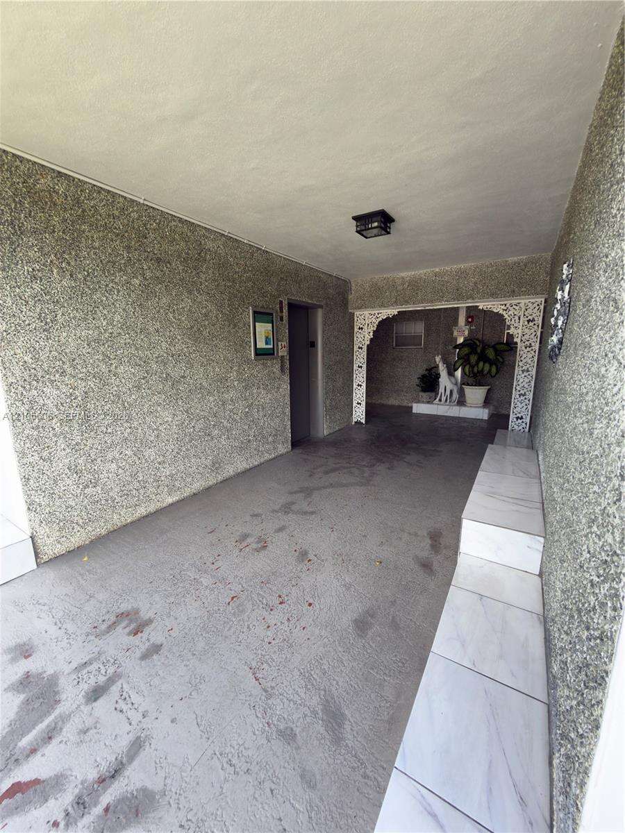 Hillcrest Country Club Apts No 7 | Unit #205 Unit #205 | Picture 5