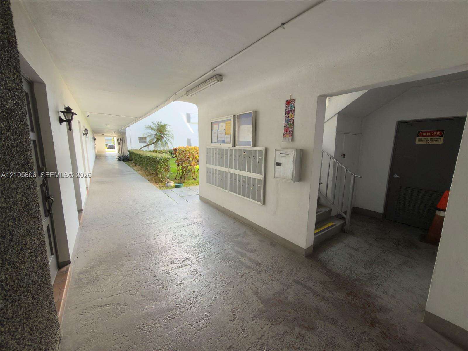 Hillcrest Country Club Apts No 7 | Unit #205 Unit #205 | Picture 7