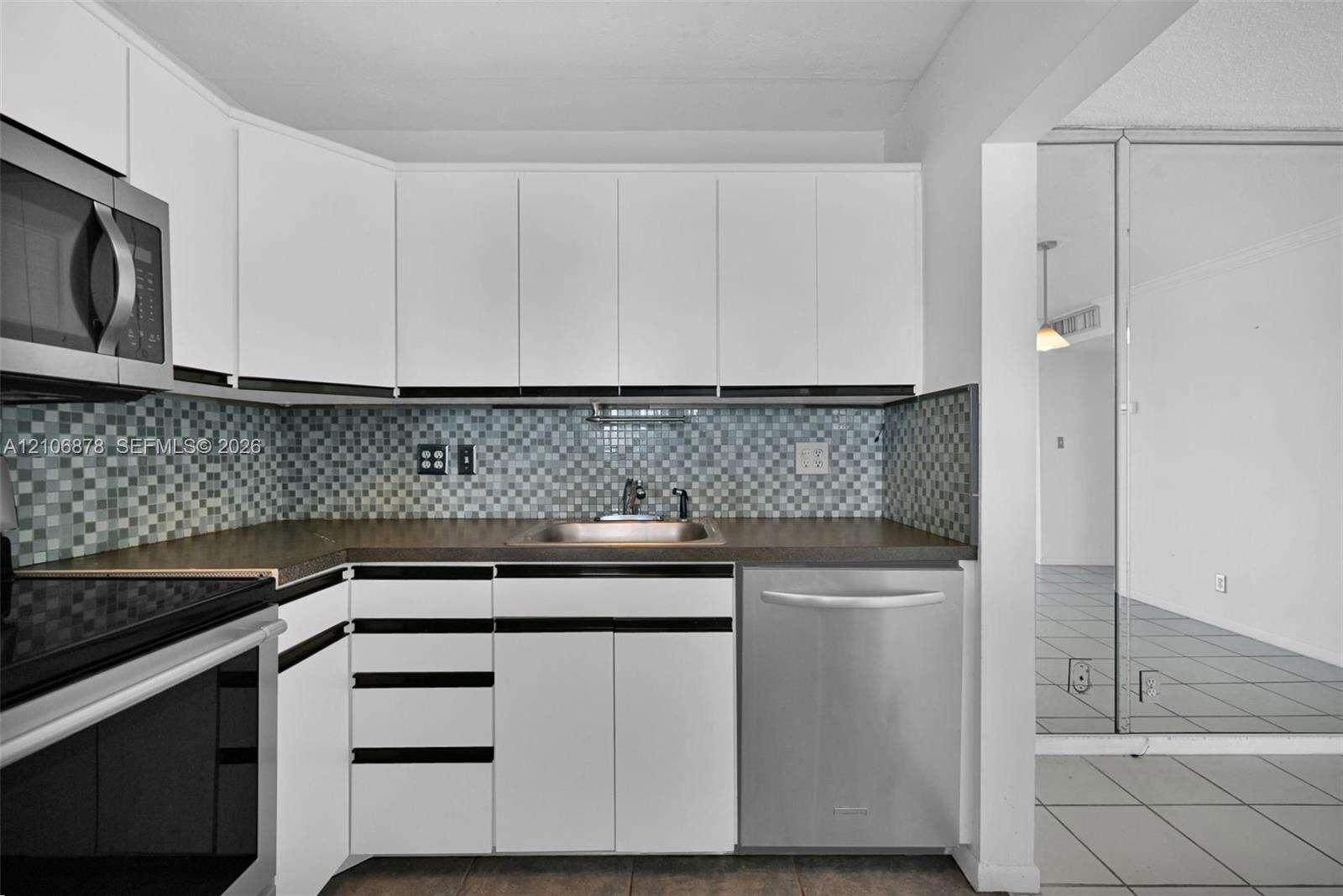 Bay Place | Unit #306 Unit #306 | Picture 15