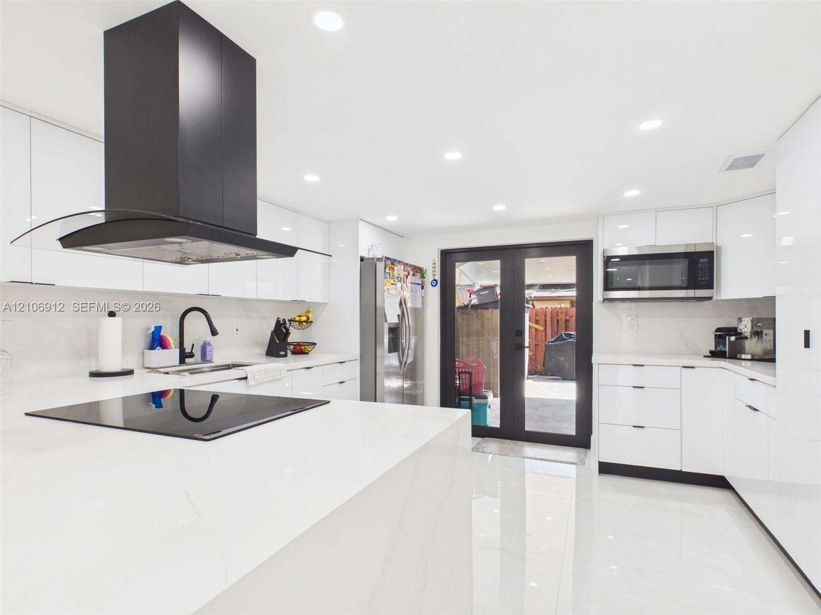 Oasis En Mango Hill Condo Ph I | Unit #19 Unit #19 | Picture 2