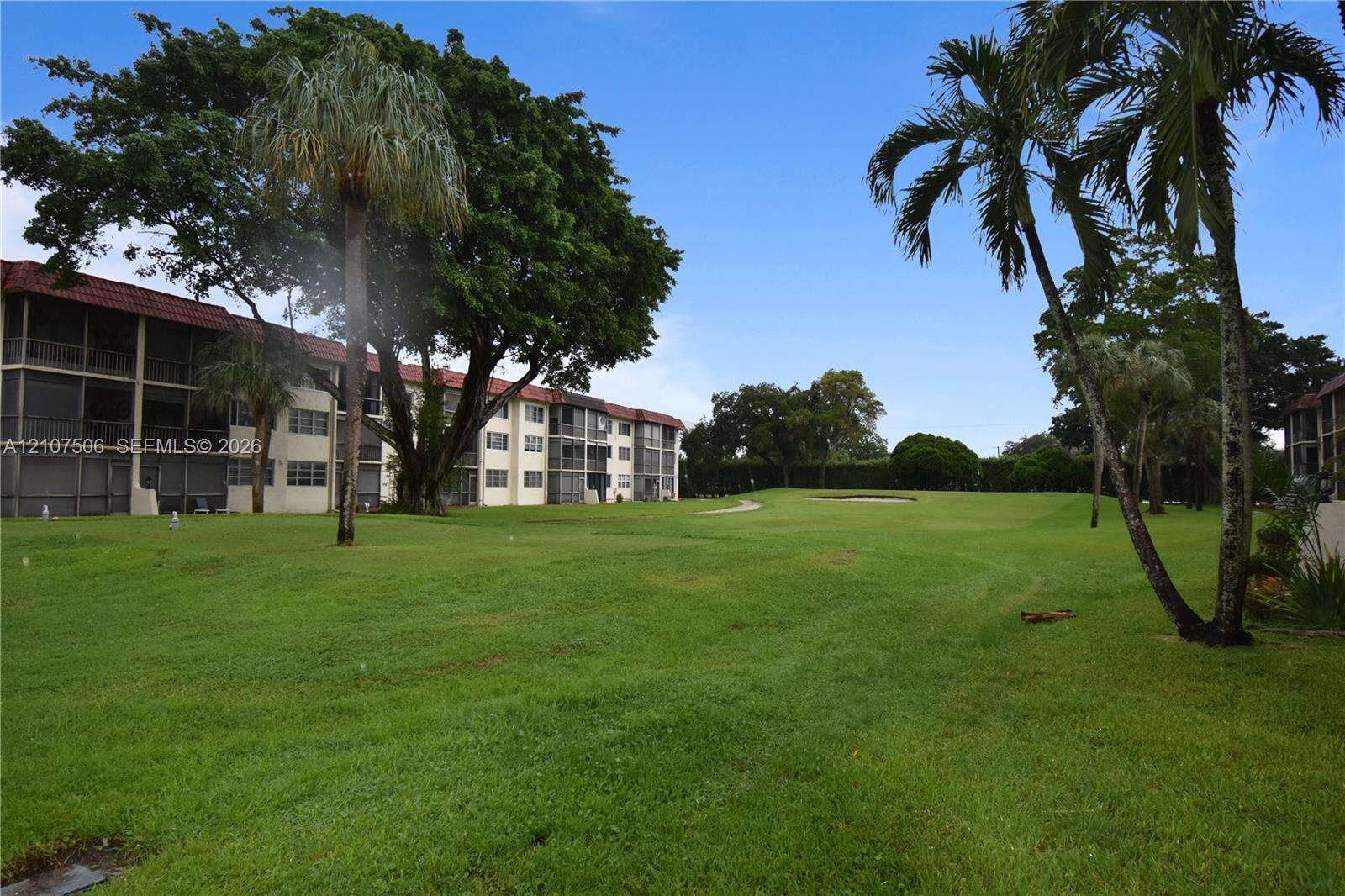 Hollybrook Golf And Tennis Club | Unit #207 Unit #207 | Picture 13