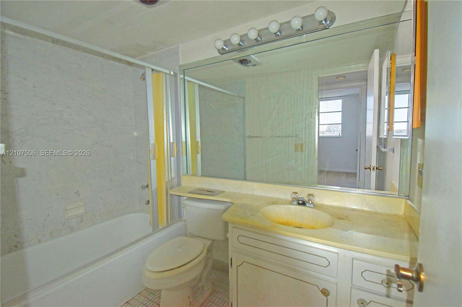 Hollybrook Golf And Tennis Club | Unit #207 Unit #207 | Picture 9