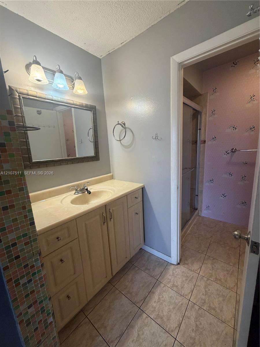 Valencia Village Condo Phase I | Unit #5-4 Unit #5-4 | Picture 30
