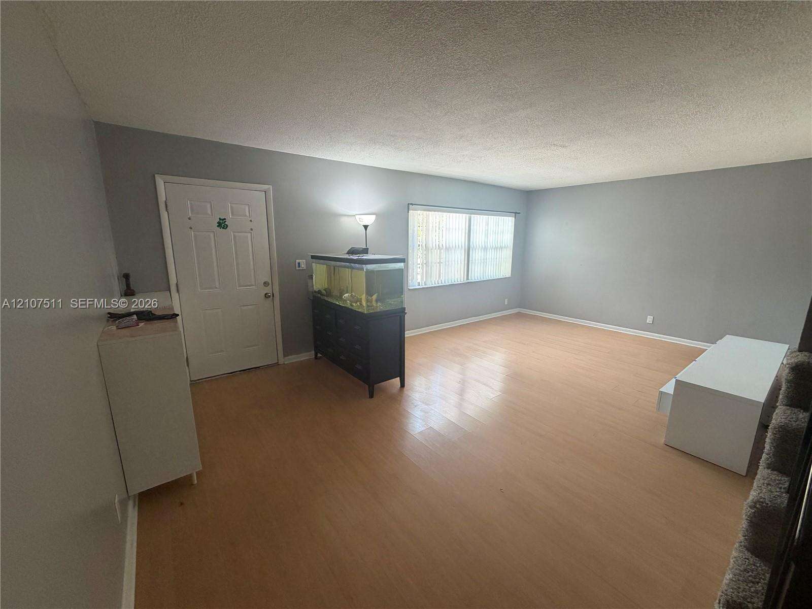 Valencia Village Condo Phase I | Unit #5-4 Unit #5-4 | Picture 4