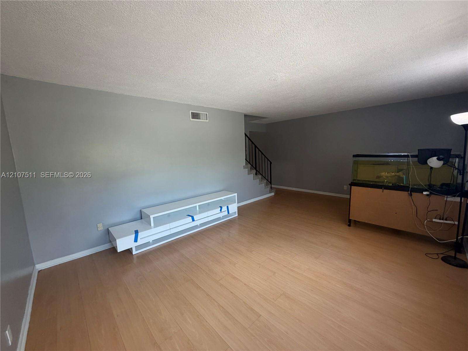 Valencia Village Condo Phase I | Unit #5-4 Unit #5-4 | Picture 5