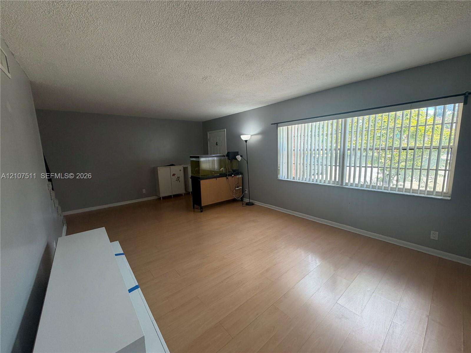 Valencia Village Condo Phase I | Unit #5-4 Unit #5-4 | Picture 6