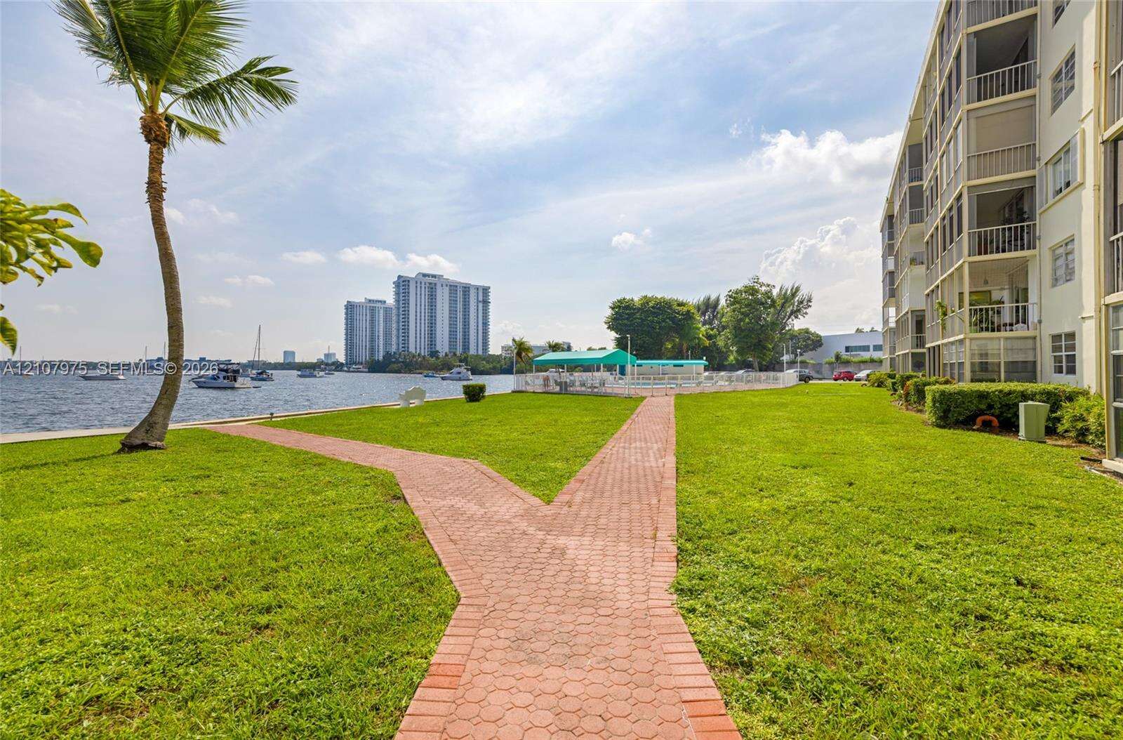 Point East Sec Iii Condominium | Unit #M108 Unit #M108 | Picture 20