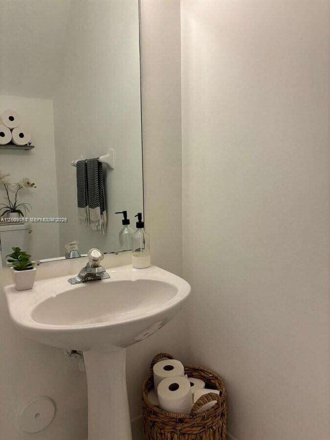 Las Brisas At Doral Condo No 5 | Unit #212 Unit #212 | Picture 9