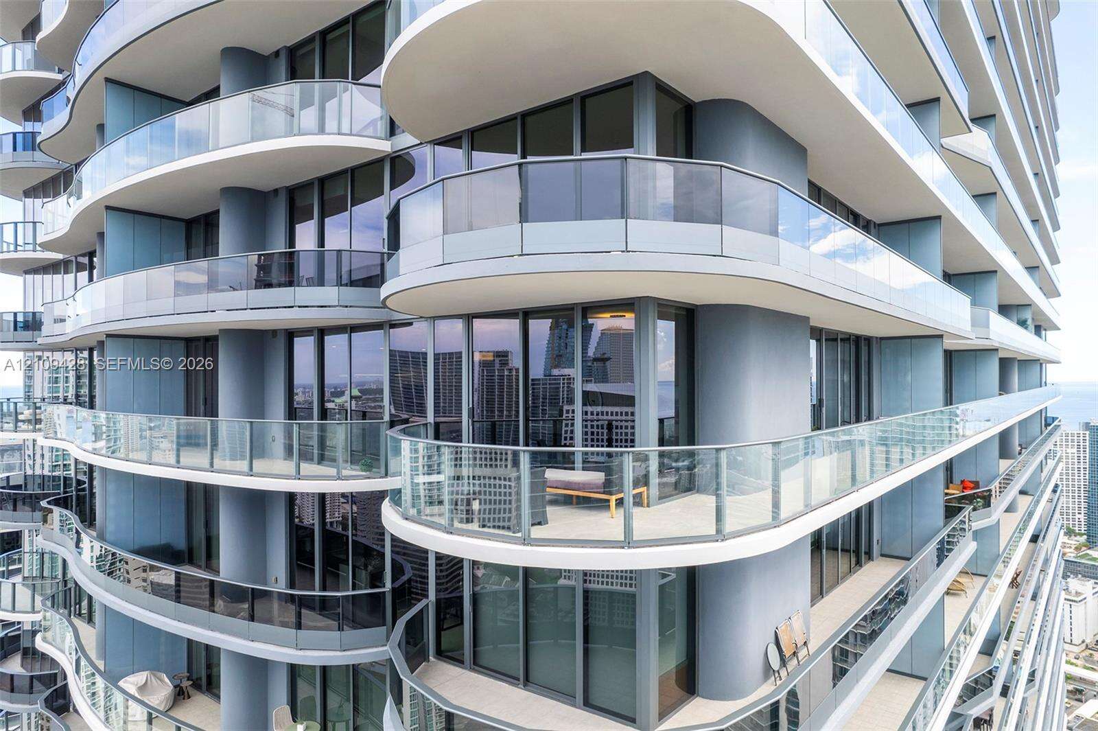 Brickell Flatiron | Unit #PH5307 Unit #PH5307 | Picture 2