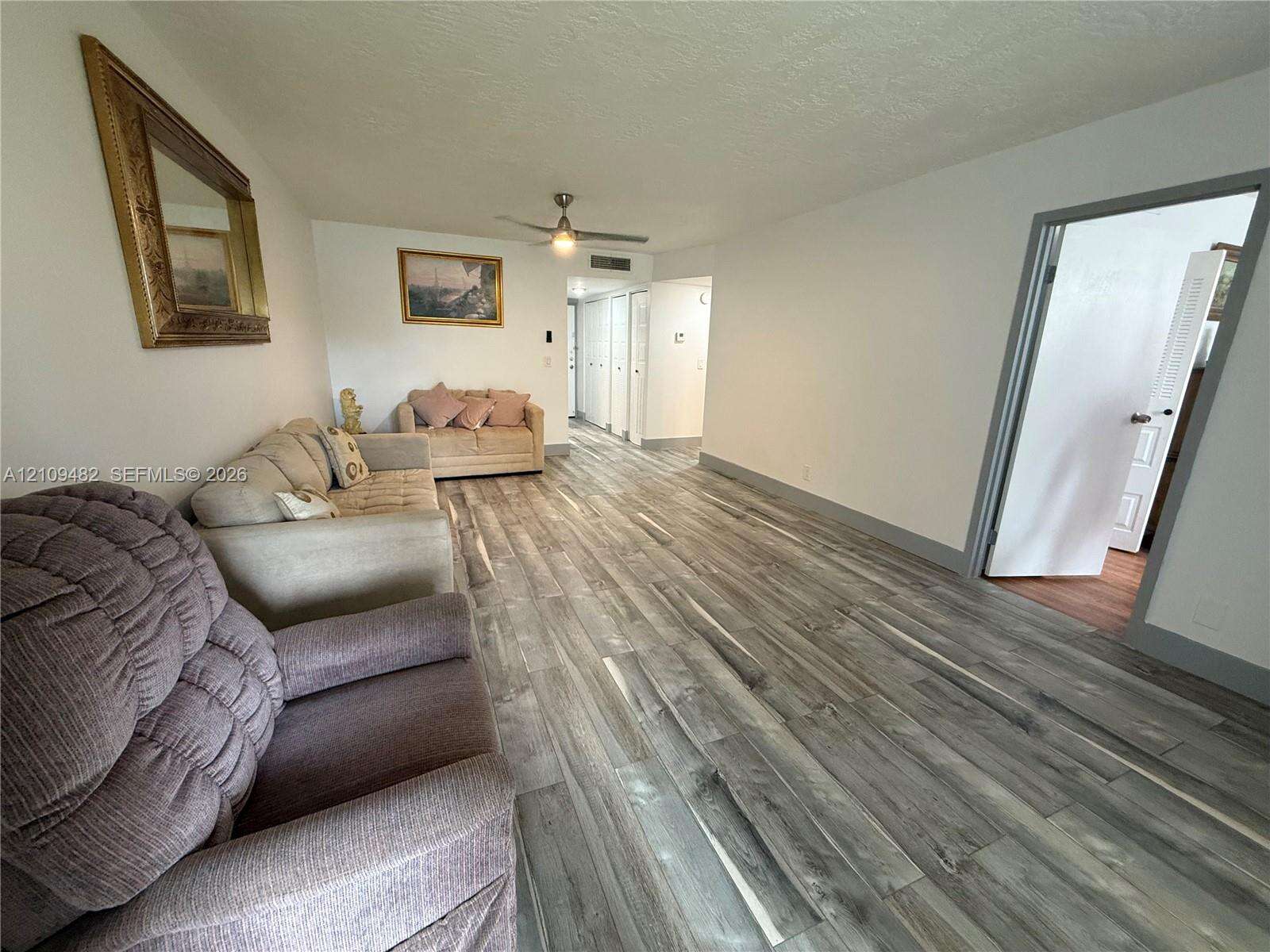 Somerset No 3 | Unit #200 Unit #200 | Picture 6