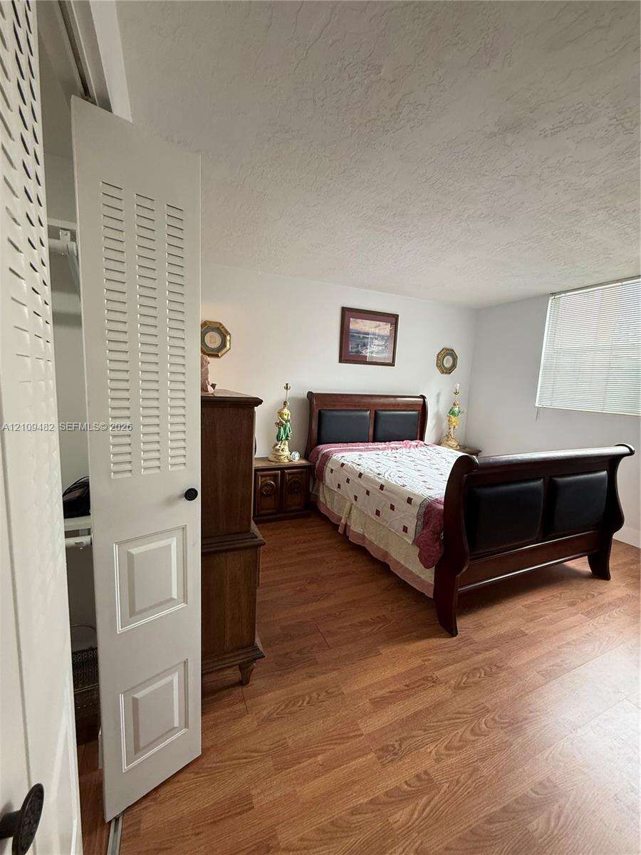 Somerset No 3 | Unit #200 Unit #200 | Picture 10