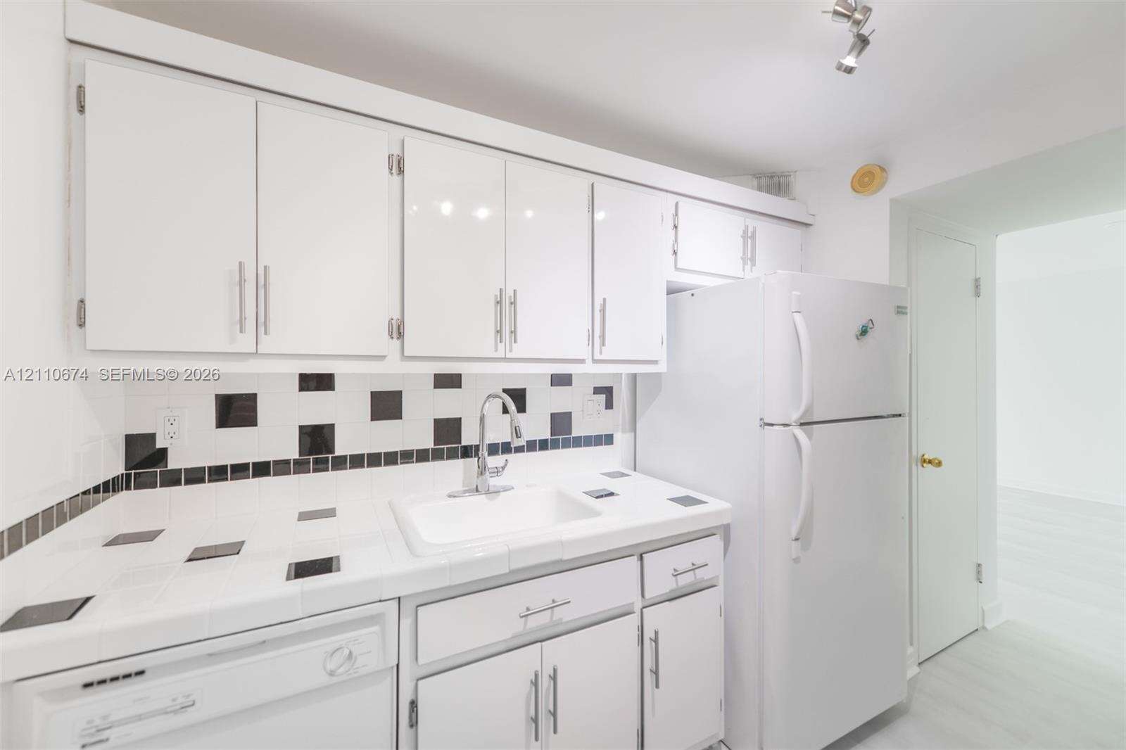 Kennedy House | Unit #5H Unit #5H | Picture 21