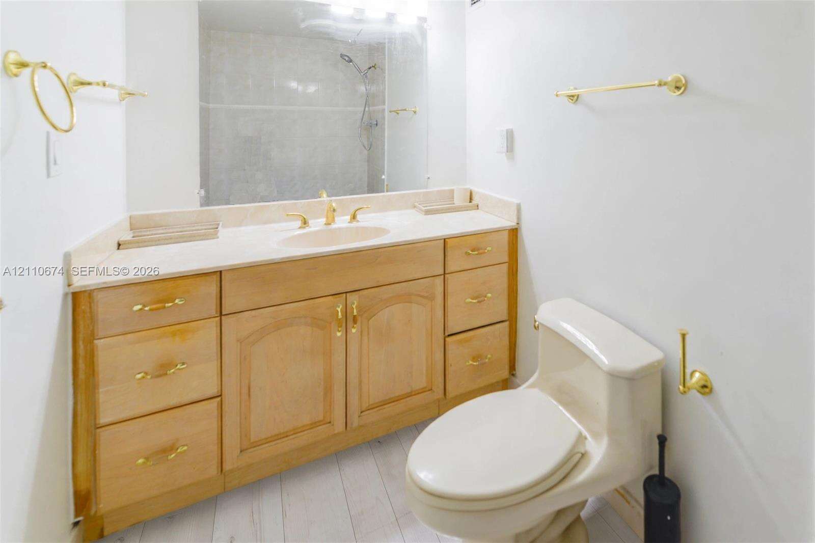 Kennedy House | Unit #5H Unit #5H | Picture 24