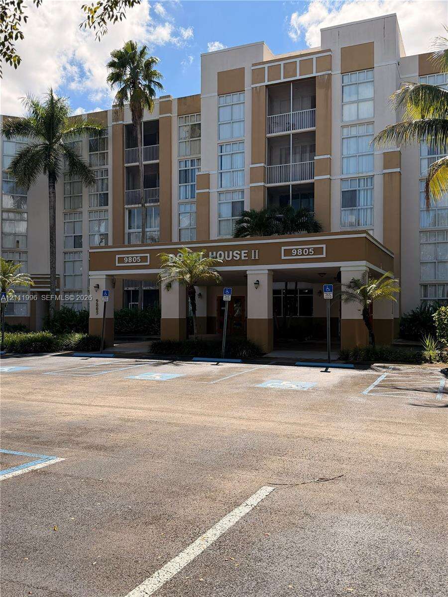 Doral House Condo No 2 | Unit #204 Unit #204 | Picture 2