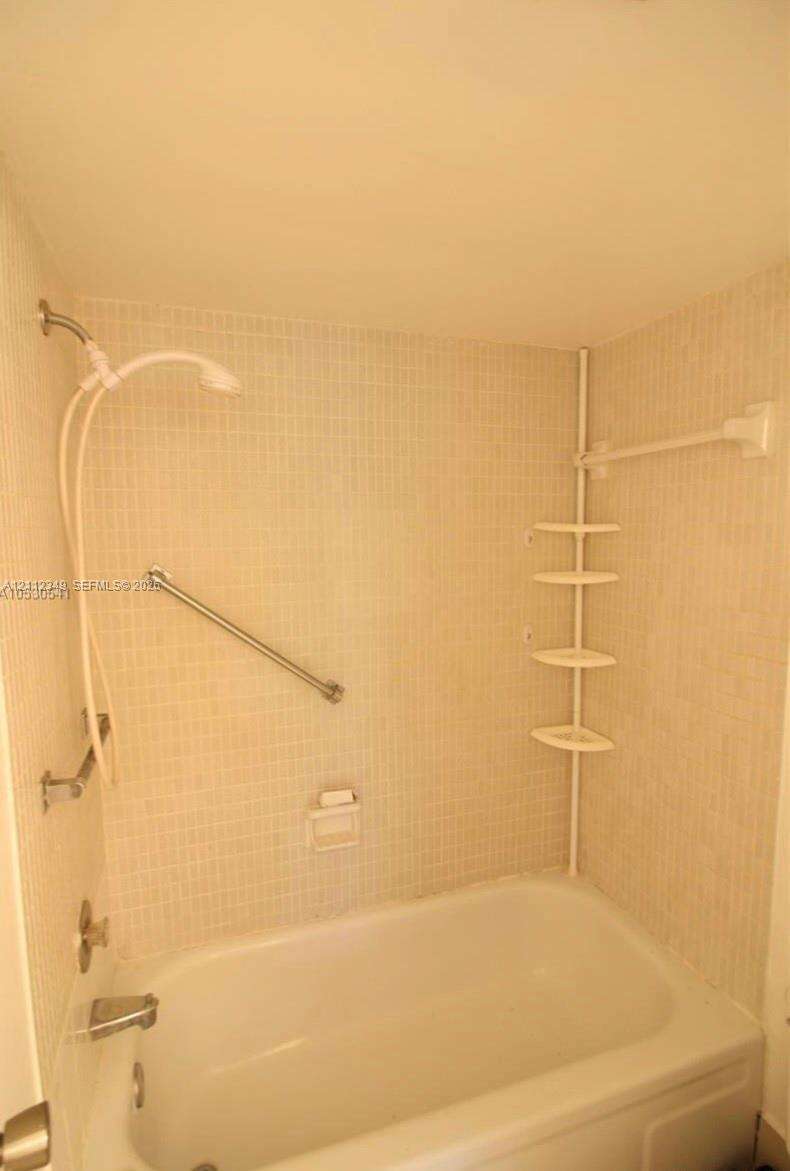The Inverrary Country Club Apts Phase Ii | Unit #109 Unit #109 | Picture 6