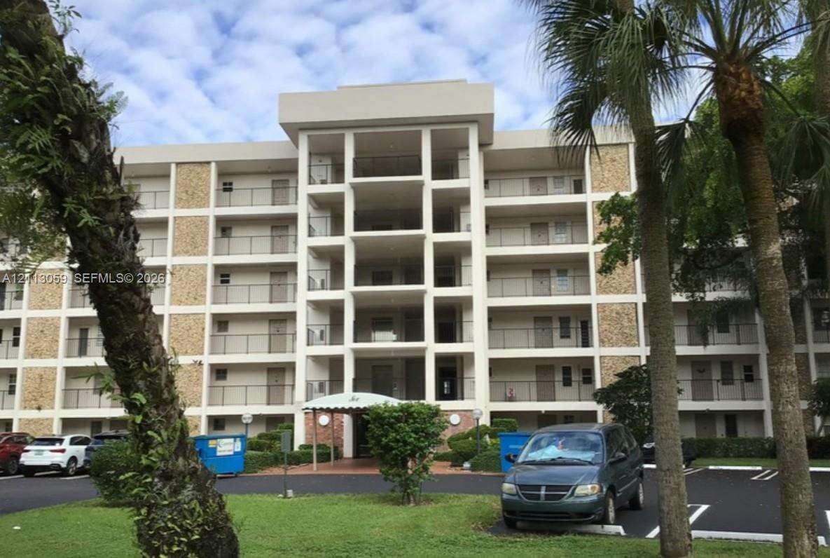 No 6 Palm Aire Country Club Apts | Unit #102 Unit #102 | Picture 1