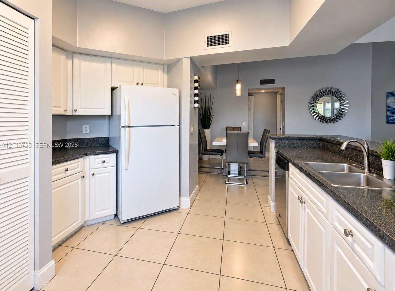 La Via | Unit #9-209 Unit #9-209 | Picture 10