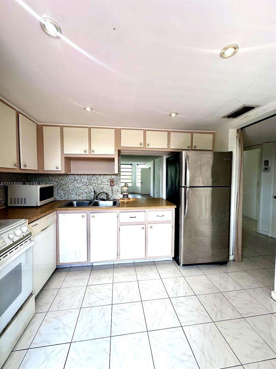 Rolling Green Condo C | Unit #C312 Unit #C312 | Picture 4