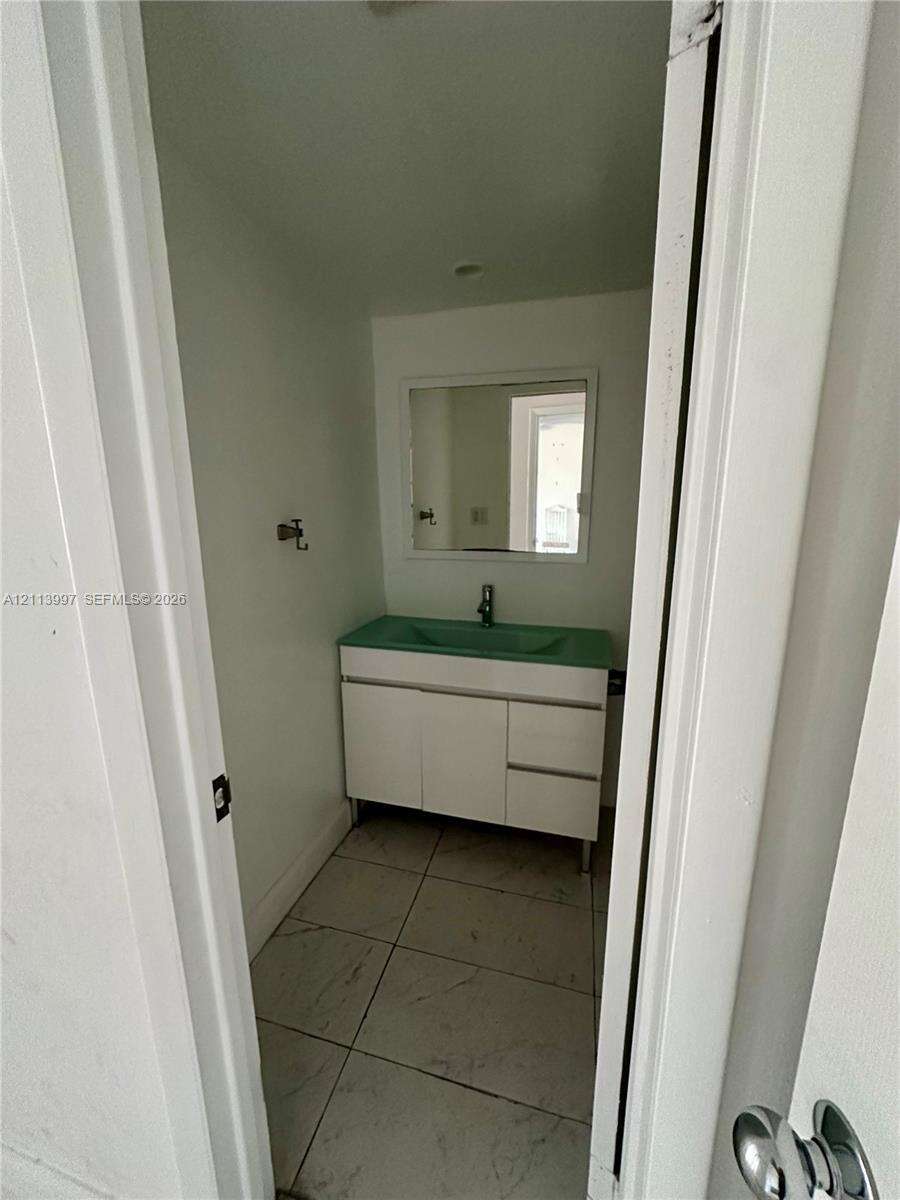 Rolling Green Condo C | Unit #C412 Unit #C412 | Picture 7