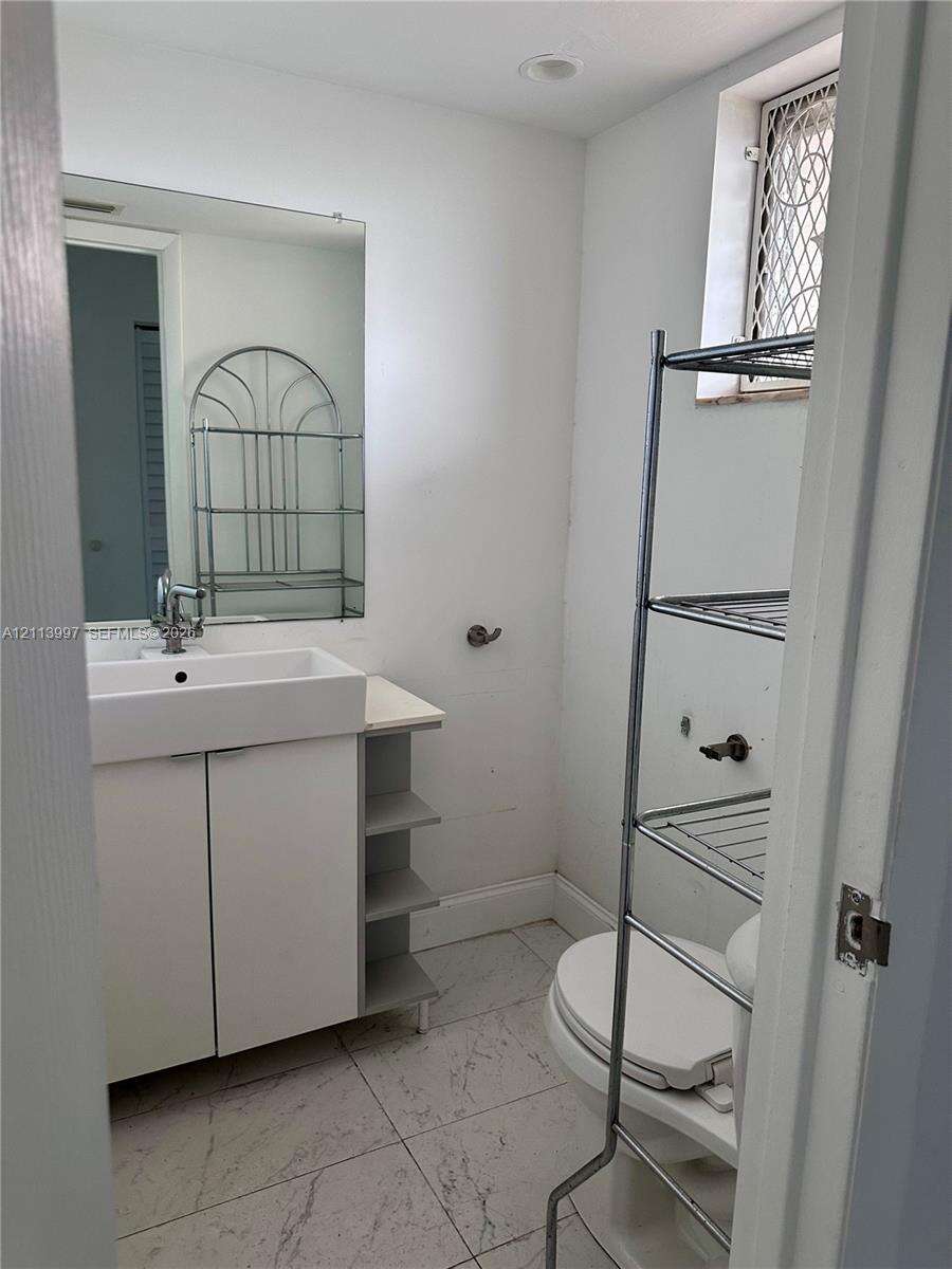 Rolling Green Condo C | Unit #C412 Unit #C412 | Picture 8