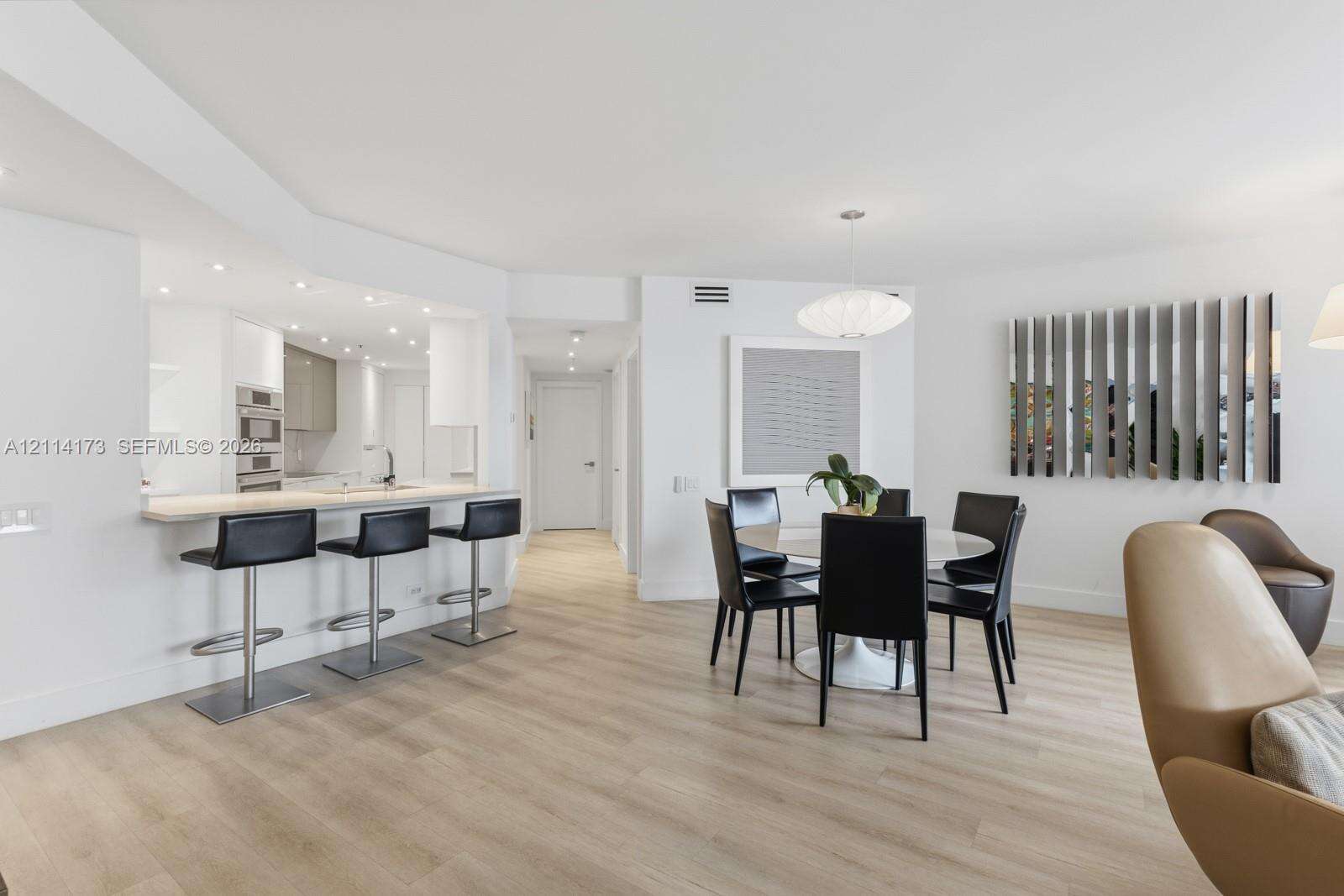 Courvoisier Courts | Unit #1012 Unit #1012 | Picture 3
