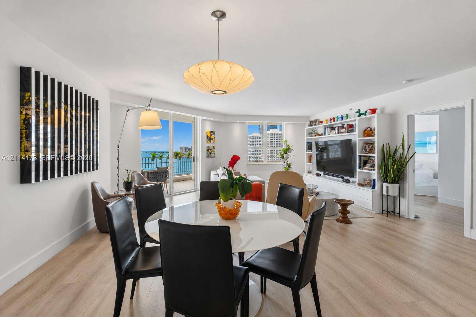 Courvoisier Courts | Unit #1012 Unit #1012 | Picture 4