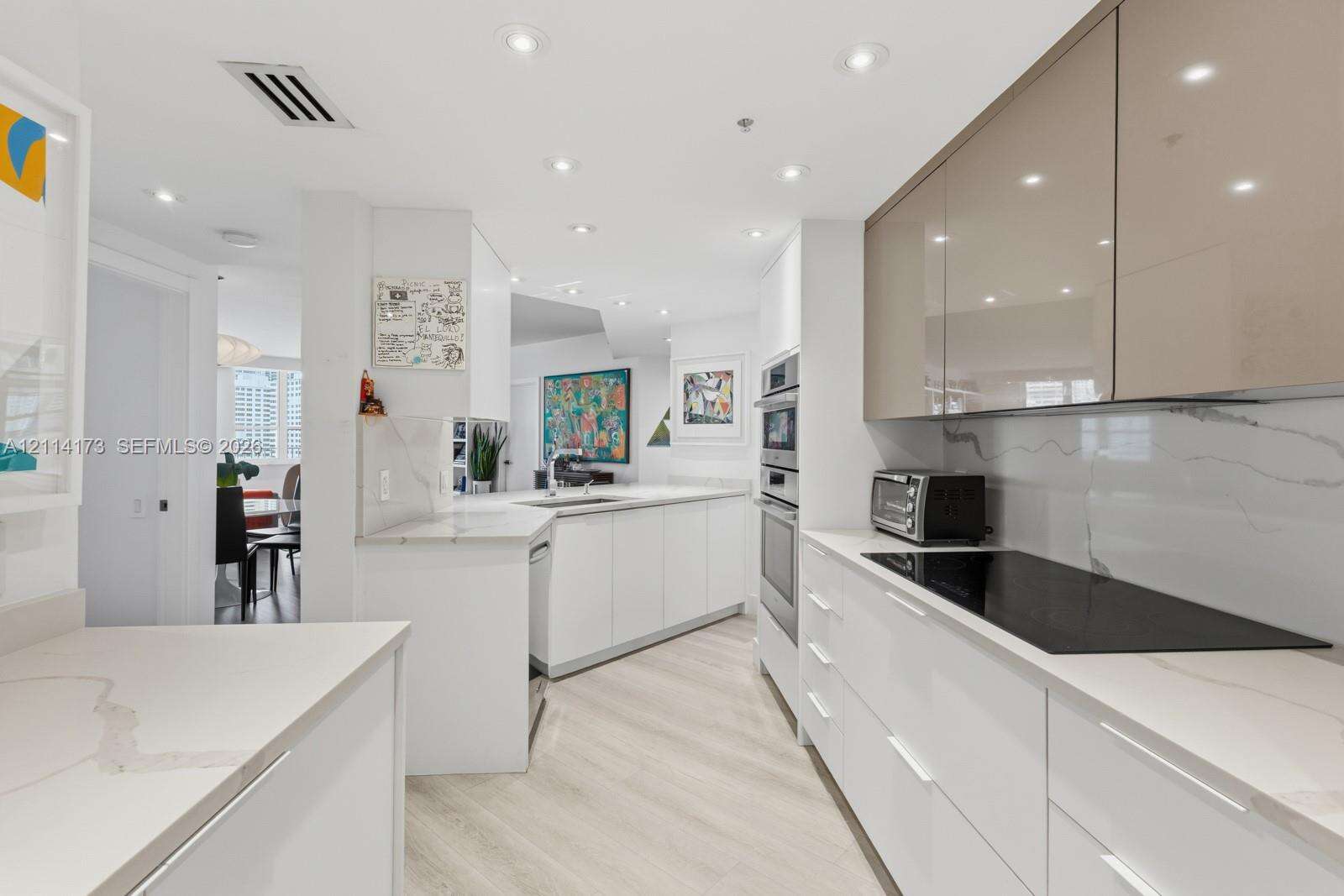 Courvoisier Courts | Unit #1012 Unit #1012 | Picture 9