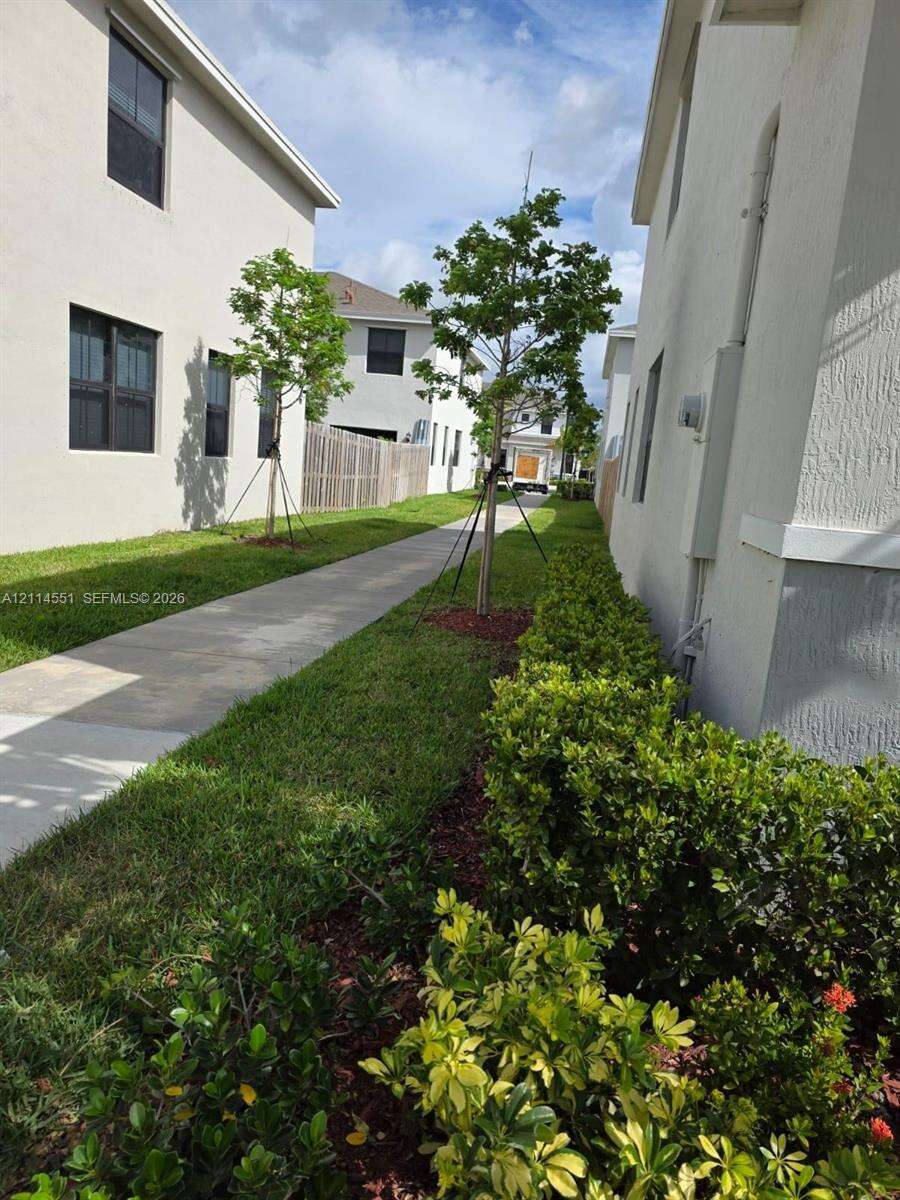Palm Cay | N/A N/A | Picture 2