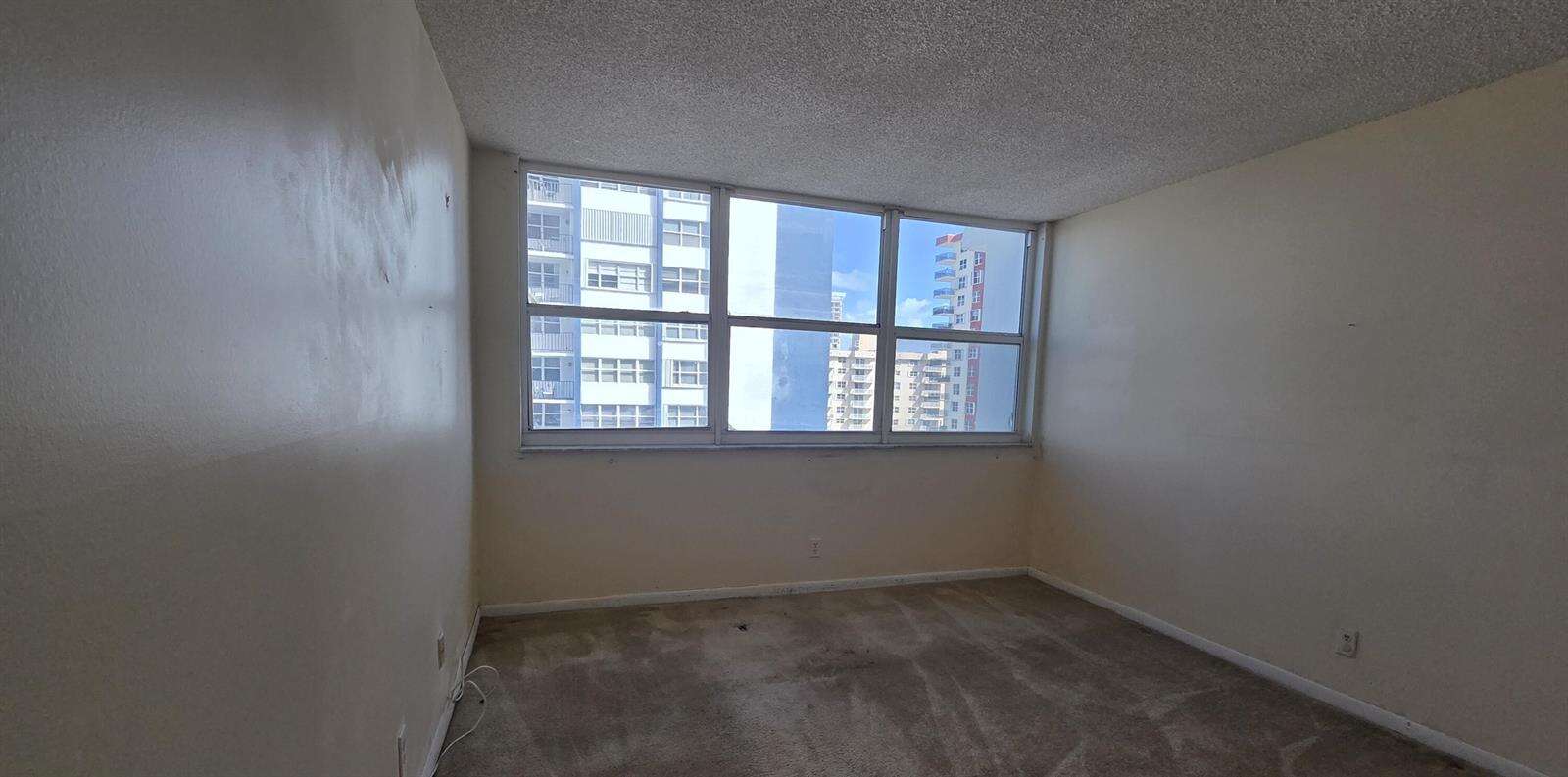 Trafalgar Towers Condominium | Unit #804 Unit #804 | Picture 11