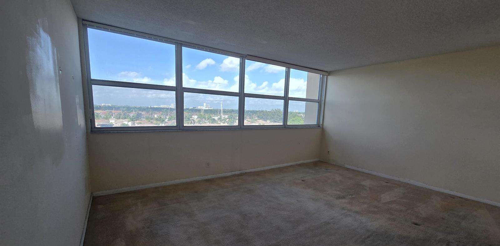 Trafalgar Towers Condominium | Unit #804 Unit #804 | Picture 8