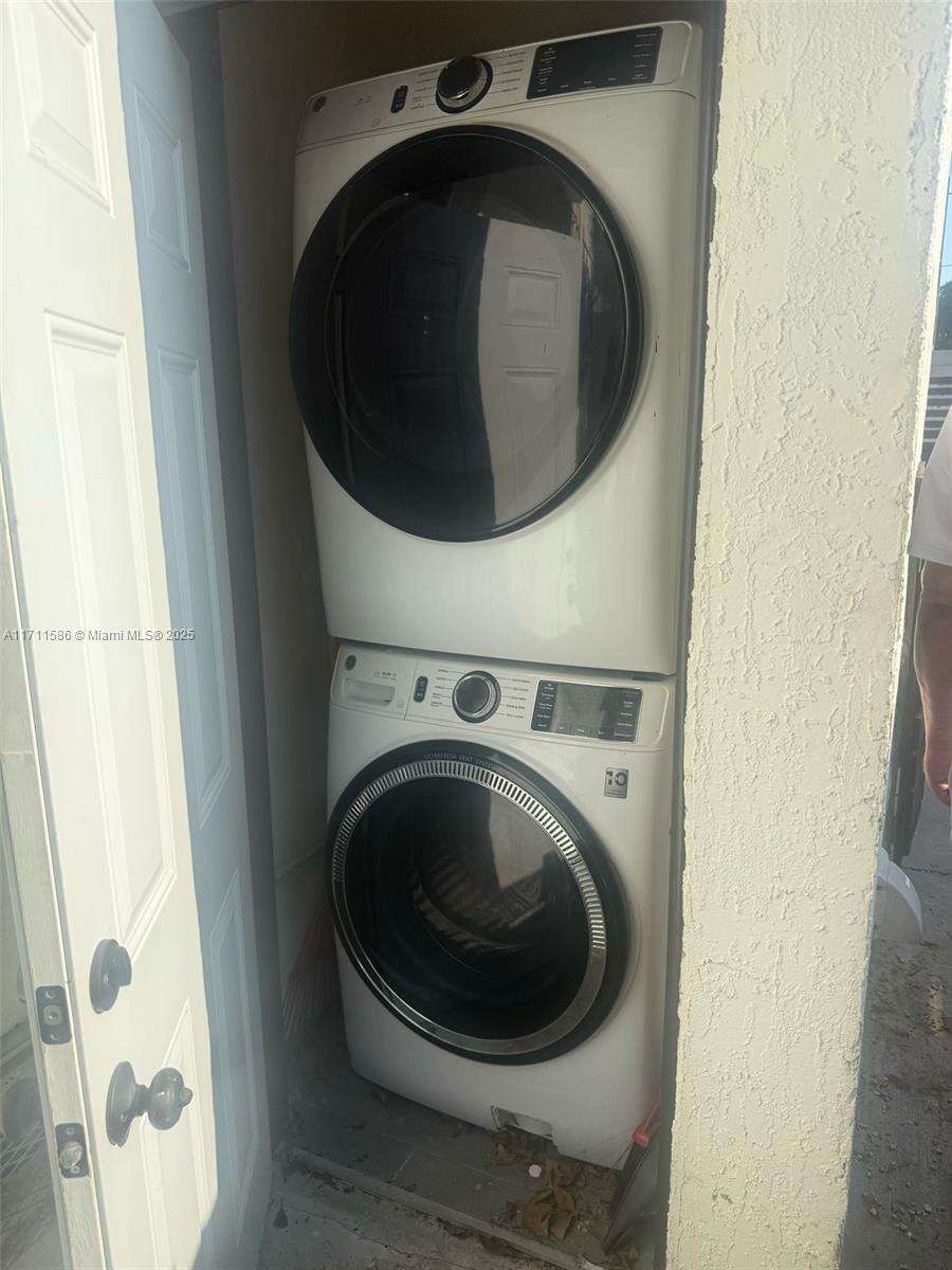 Miami | 241 34th Ter N/A | Picture 16